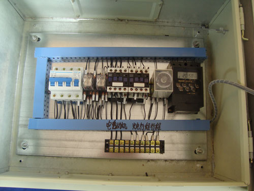 自動(dòng)喂料系統(tǒng)控制箱 自動(dòng)喂料系統(tǒng)控制箱